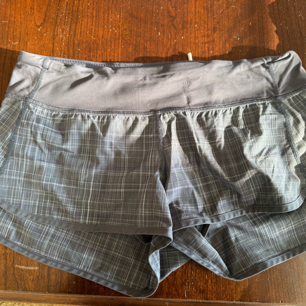Lululemon speeds Coal grey Shale Stripe size 8